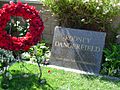 RodneyDangerfieldGravestoneJuly2007