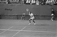 Tennis in Noordwijk, Luis Ayala in actie in een partije tegen Ken Rosewall (niet op de foto), Bestanddeelnr 916-7928