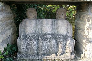 The Three Mother Goddesses - geograph.org.uk - 295770