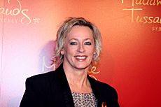 Amanda Keller (7215354372)