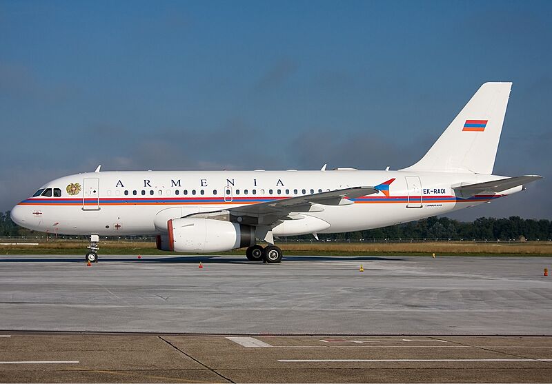 Armenian Govt Airbus A319CJ Simon-2