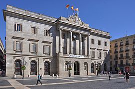 Barcelona (Plaça de Sant Jaume) City Hall. Neoclassical facade. 1831-1847. Josep Mas, architect (27664512650) edited