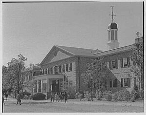 C.W. Post College, Brookville, Long Island. LOC gsc.5a29903