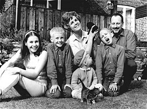 Gullan Bornemark med familj 1967.jpg