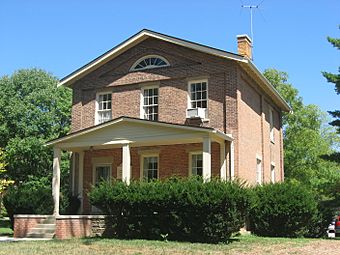 Langstroth Cottage front and southern side, closeup.jpg
