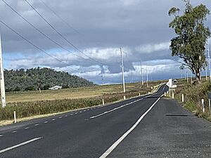 New England Highway, looking north from Emu Creek State School, East Greenmount, 2022