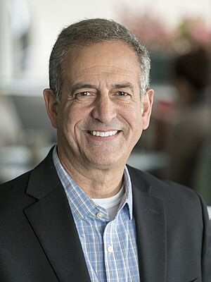 Portrait 3 (23855558943) (3x4).jpg