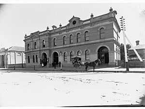 Post Office and Institute, Tynte Street, North Adelaide(GN03046).jpg