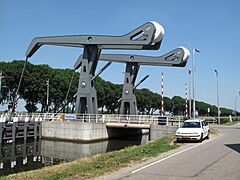 Tussen Gorinchem en Arkel, de Haarbrug foto3 2010-06-27 12.36