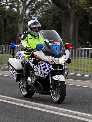 Victorian Police Motorcycle, Geelong, Aust, jjron, 30.9.2010