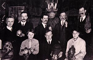 Wellcome Museum staff, c. 1915. Unknown photographer. The Wellcome Collection, London