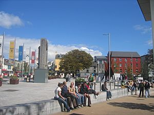 An Fhaiche Mhór, Gaillimh - Eyre Square, Galway.jpg