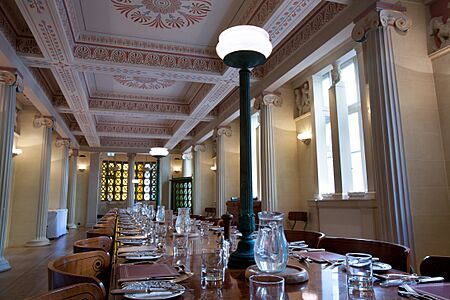 Cambridge - Gonville and Caius College - 0903