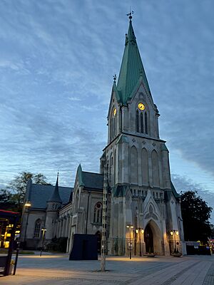 Domkirken Kristiansand NORWAY nygotisk Thrap-Meyer 1885 Cathedral Neo-Gothic church 2023-10-18 Torvet Tårn tower Kveld høst Night IMG 4091