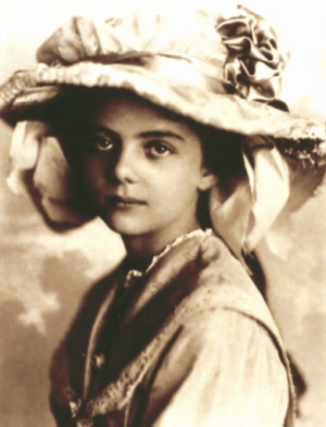 Elinor Remick Warren in 1913.png
