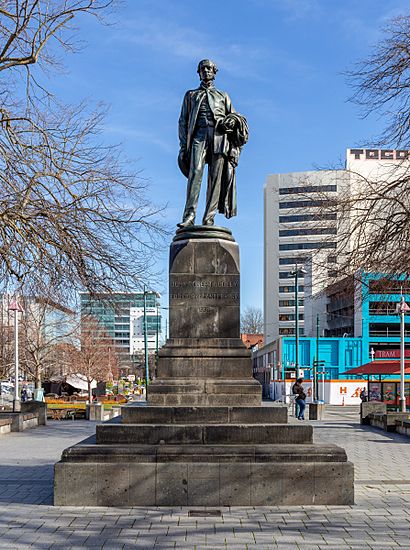 Godley Statue, Christchurch, New Zealand.jpg