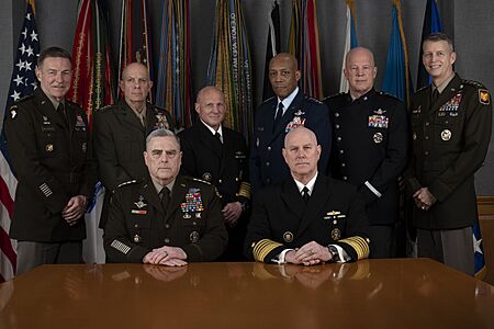 Group photo of the Joint Chiefs of Staff, 2022 220505-D-TT977-0100