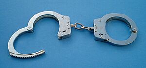 Handcuffs01 2003-06-02