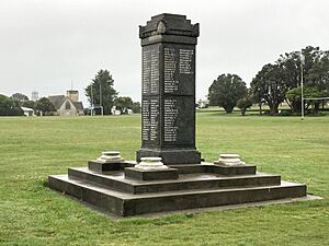 Hokitika Memorial MRD 02