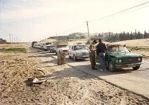 Jabalya1988roadblock.jpg