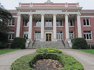 Johnson Hall, University of Oregon (2014)