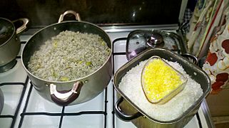 Making rice by Iranian attitude