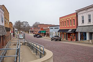 Mississippi Avenue - Crystal City, MO.jpg