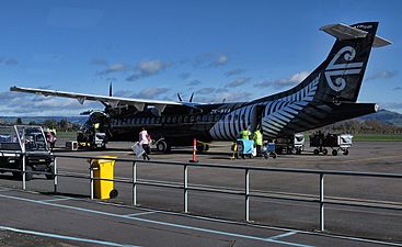 Mount Cook Airline ATR 72-600 at Rotorua Airport (cropped)