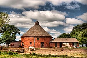 Octagon Round Barn, Indian Creek Township