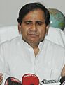 Shakeel Ahmad briefing media April 2008 (cropped)