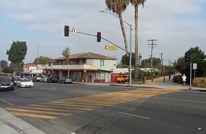 Whittier Greenway Trail, Ped Xing, Hadley St