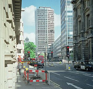 After the Bishopsgate Bomb of 1993 - geograph.org.uk - 653979