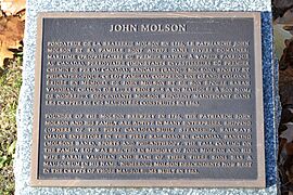 Cimetière Mont-Royal - Monument en l'honneur de la famille Molson 07