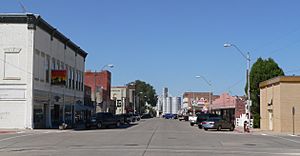 Downtown Crawford: 2nd Street, looking north from Linn Street