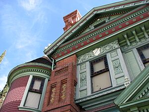 Hale House left Heritage House