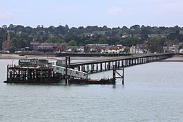 Hythe pier from a red funnel ferry.JPG