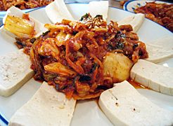 Korean cuisine-Dubu kimchi-01