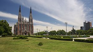 La Plata - Plaza Moreno - 20061207a