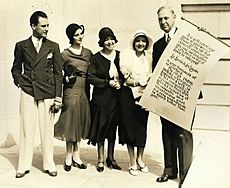 Lupita Tovar and José Crespo, Virginia Ruiz and María Calvo circa 1920s (cropped)