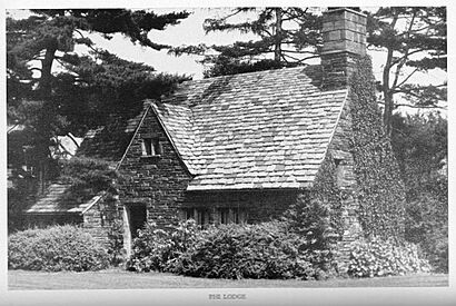 Phi Chapter of Phi Sigma Kappa at Swarthmore, The Signet, Jan 1944, vol.XXXVI, No.1, p.7