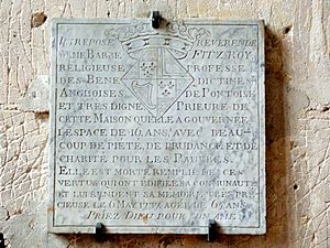Pontoise (95), cathédrale St-Maclou, croisillon sud, plaque funéraire de Barbe Fitz-Roy, provenant de l'hôtel-Dieu