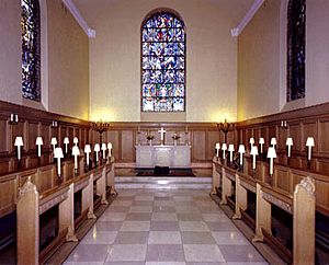Robin Chapel interior, looking east.jpg