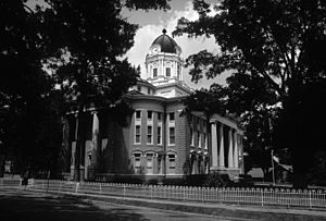 Simpson County courthouse in Mendenhall