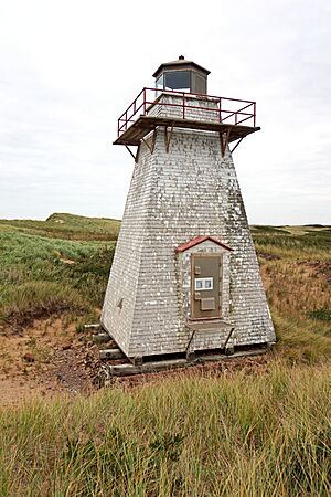St. Peter's Harbour Lighthouse (22099573548)