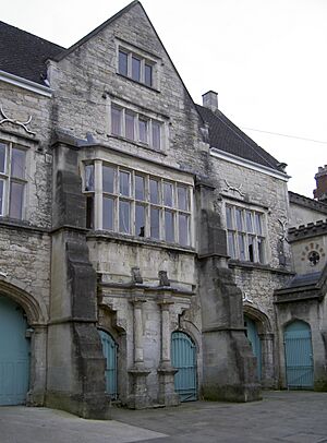 The old Market House (geograph 3764040)