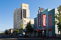 Varsity Theater (Ashland, Oregon).jpg