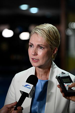 Visita - Manuela Schwesig e comitiva (54003160965).jpg