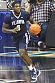 20170213 Villanova-Depaul Eric Paschall dribbling
