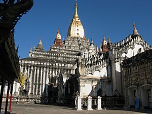 Bagan, Myanmar, Ananda Temple