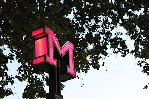 Campo Pequeno Metro (16573270613)
